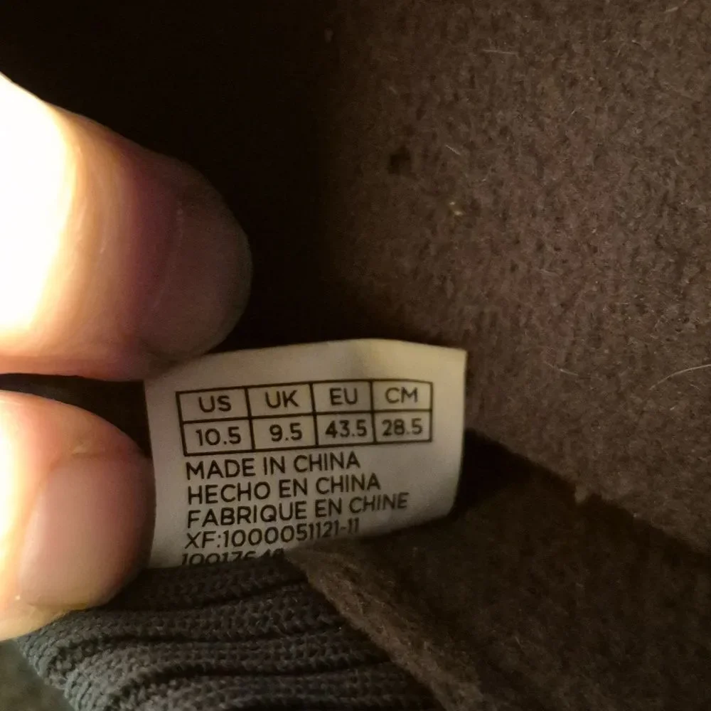 Toms Men's 10.5 Slip On Nylon Shoes